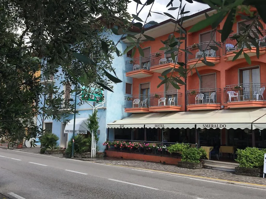 Hotel Smeraldo Brenzone sul Garda 3*,  Italy